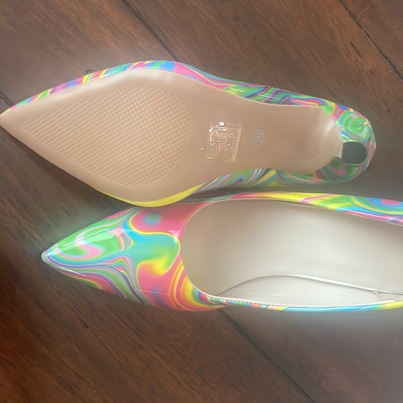 Size 6 - Picture 4 of 4